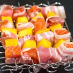 Saumon à la mangue et au lard fumé