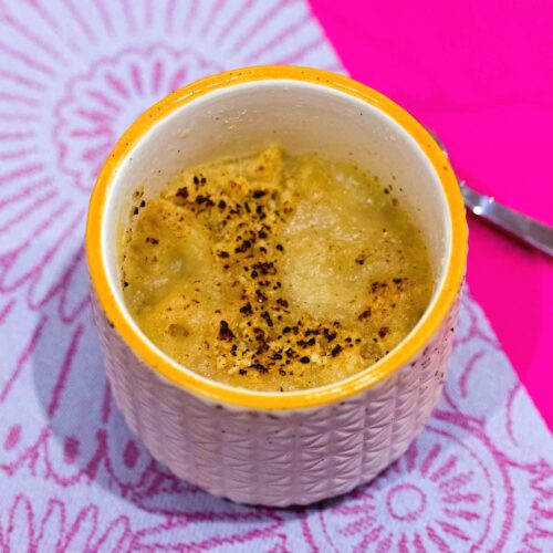 Crumble mug cake