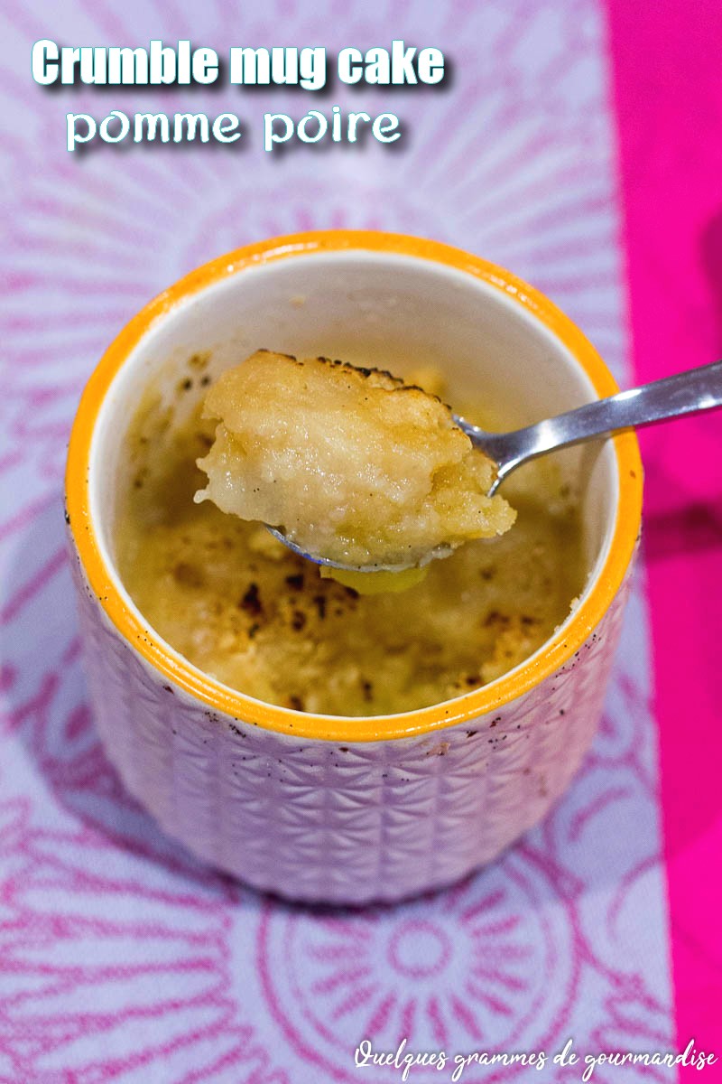 Crumble mug cake