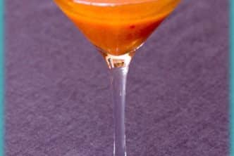 Cocktail mangue-fraise au basilic