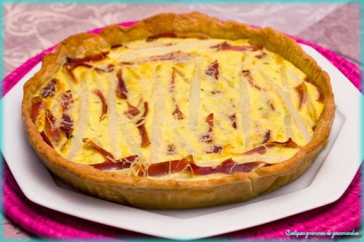 Tarte aux asperges et jambon sec