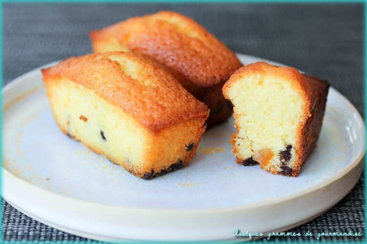 Petits cakes à l'orange et aux pépites de chocolat noir