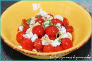 recette de poêlée de tomates cerises au fromage de chèvre
