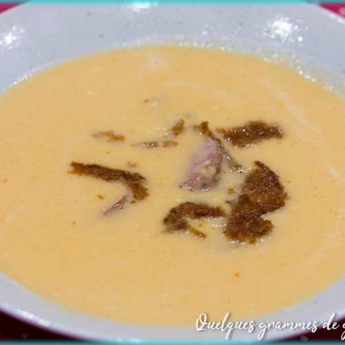 recette de velouté de poireau et patate douce à la saucisse de Montbéliard.