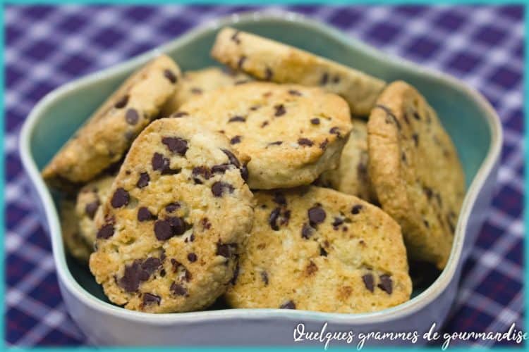 recette de biscuits aux flocons d'avoine et aux pépites de chocolat
