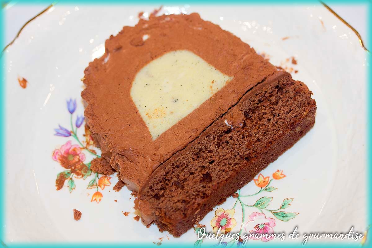 buche chocolat crème brûlée entame