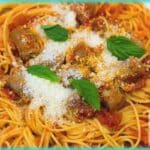 Spaghettis aux saucisses à la sauce tomate