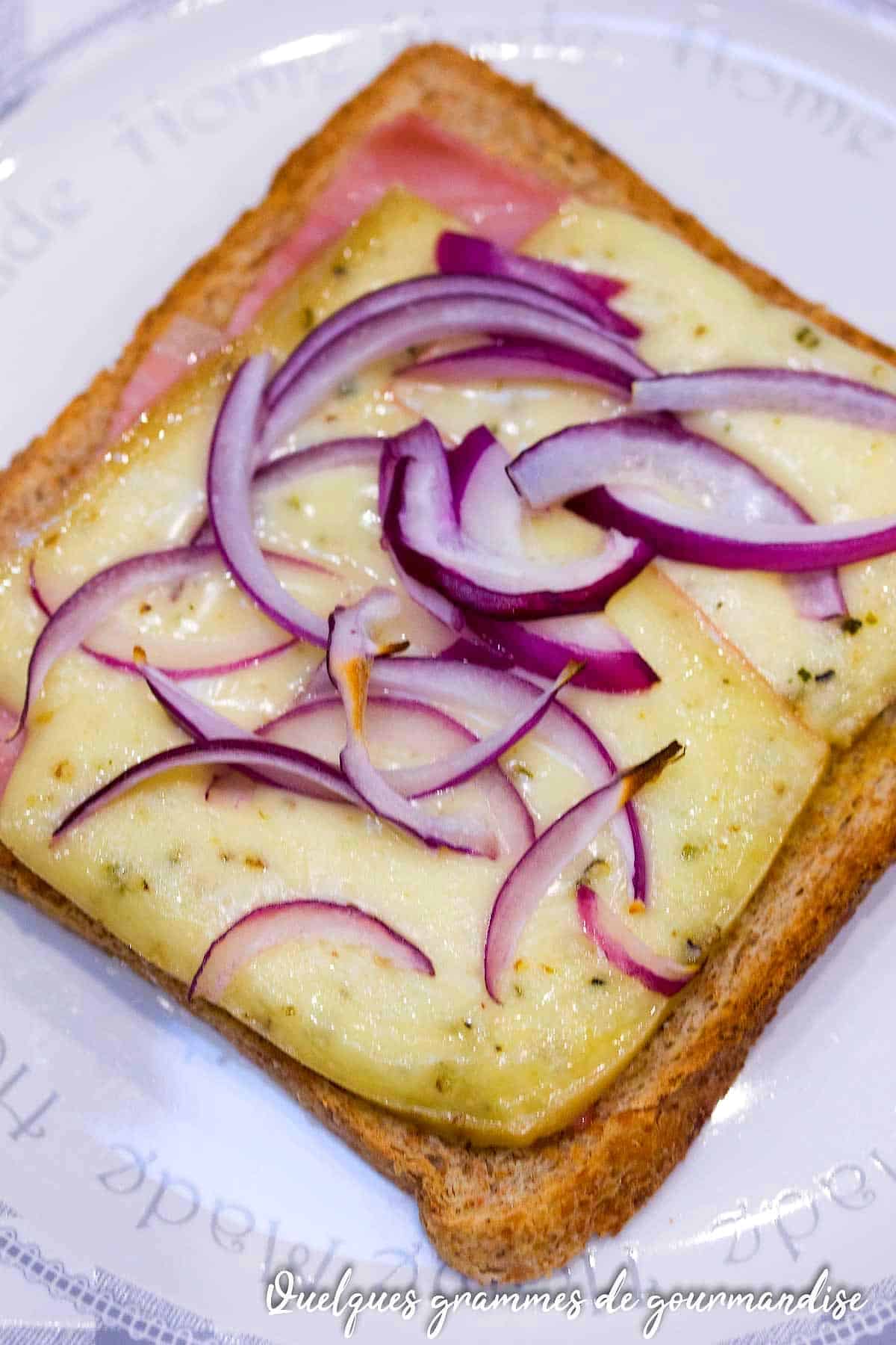 Croque-monsieur à la raclette