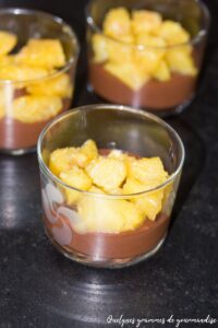 Mousse au rhum ananas et chocolat