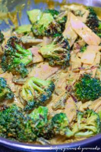 Curry de brocoli au lait de coco