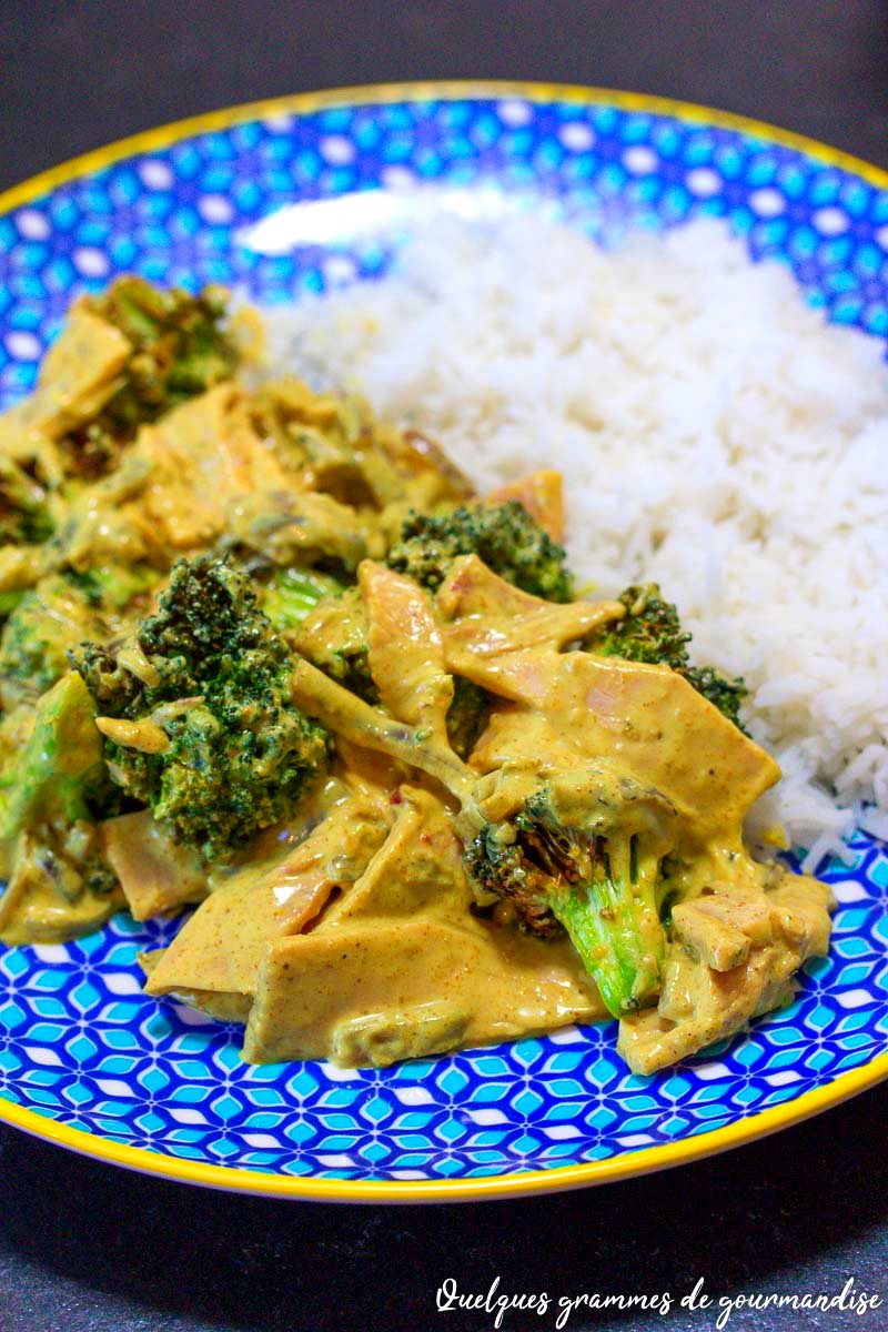Curry de brocoli au lait de coco
