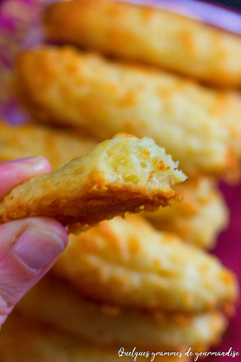 Allumettes au cheddar